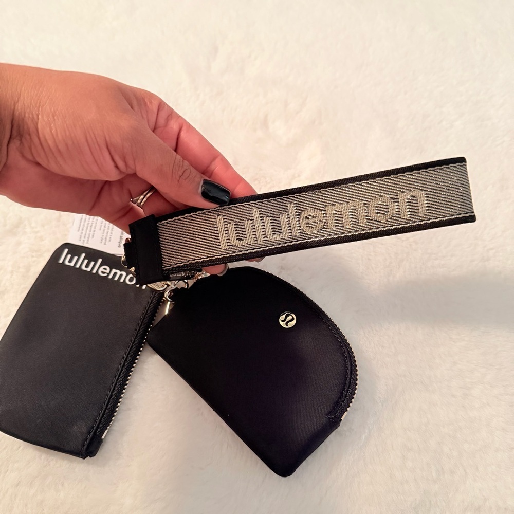 Lululemon Black Dual Pouch Wrislet Wordmark with Gold Accents - Picture 4 of 6